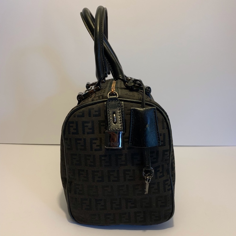 ❌SOLD❌FENDI - Picture 4 of 8